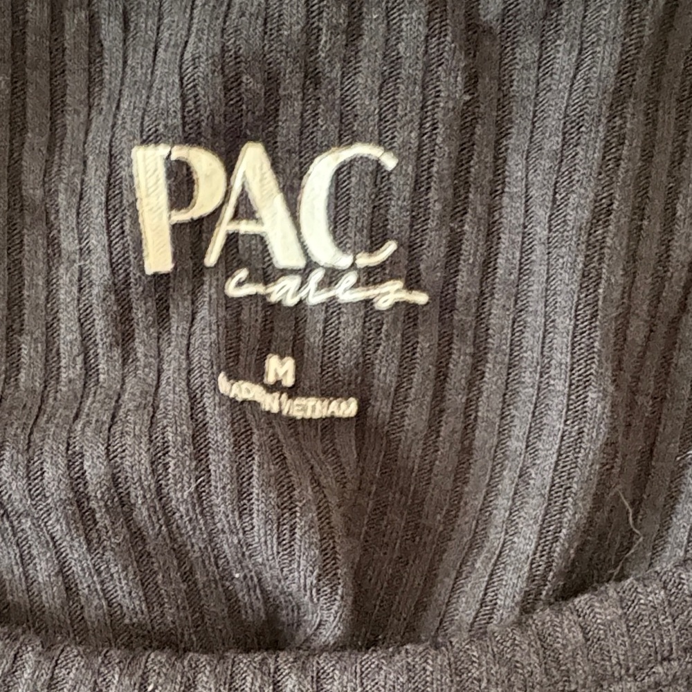 PacSun Black Ribbed Crop Top - Picture 3 of 3